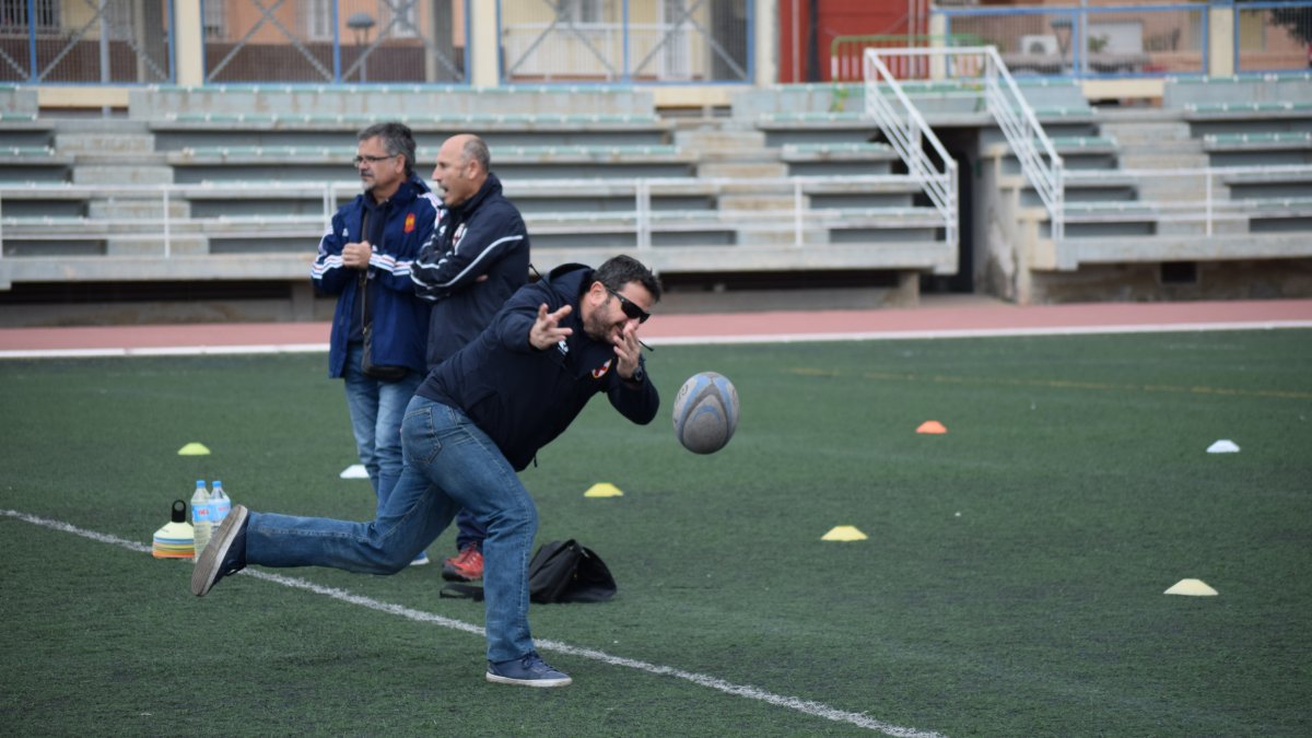 Pablo Jime´nez y parte de su cuerpo te´cnico.