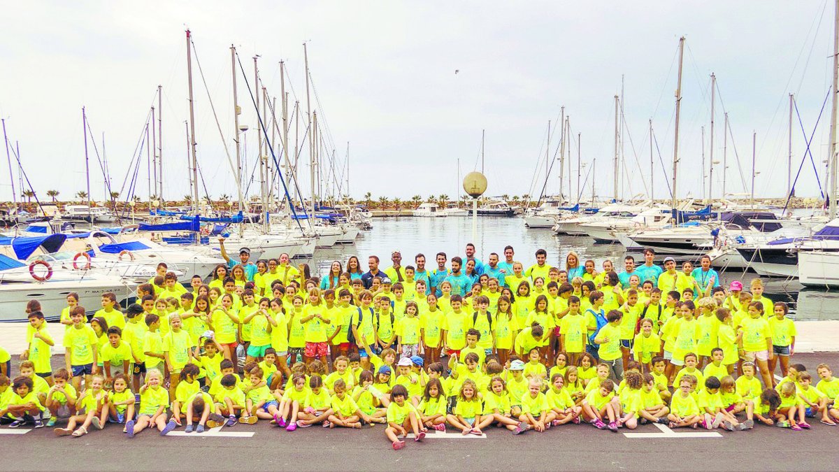 El Club Náutico Aguadulce celebra hasta el 8 de enero un Campus de Navidad.