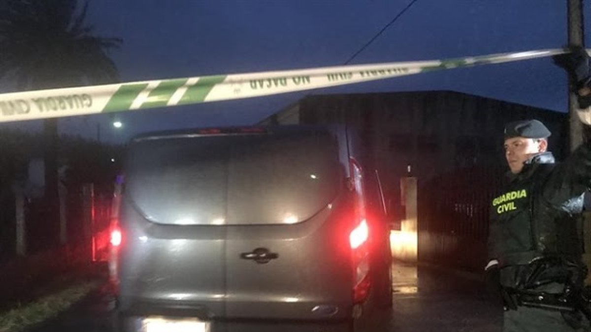 Imagen de la actuación de la policía cuando encontraron el cuerpo que, ya se conoce, es el de Diana Quer.