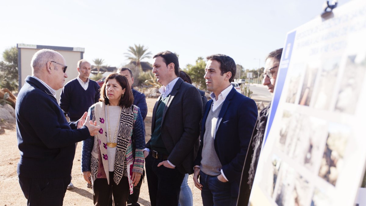 La alcaldesa y el vicepresidente de Diputación han visitado las obras.