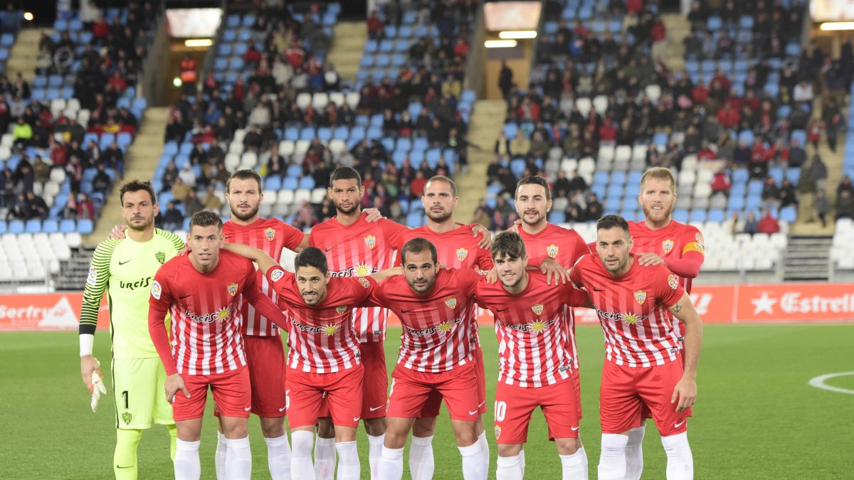 El once del Almería contra el Lugo.