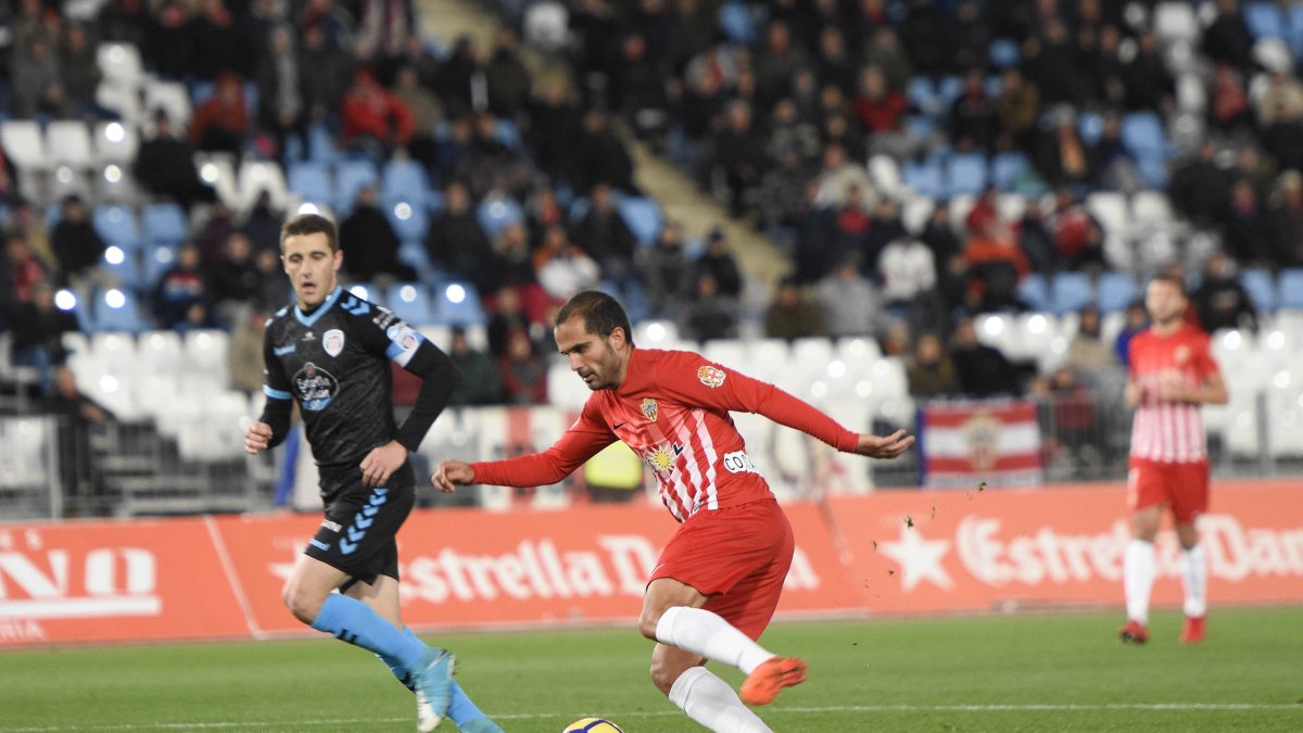 Verza en el partido frente al Lugo.