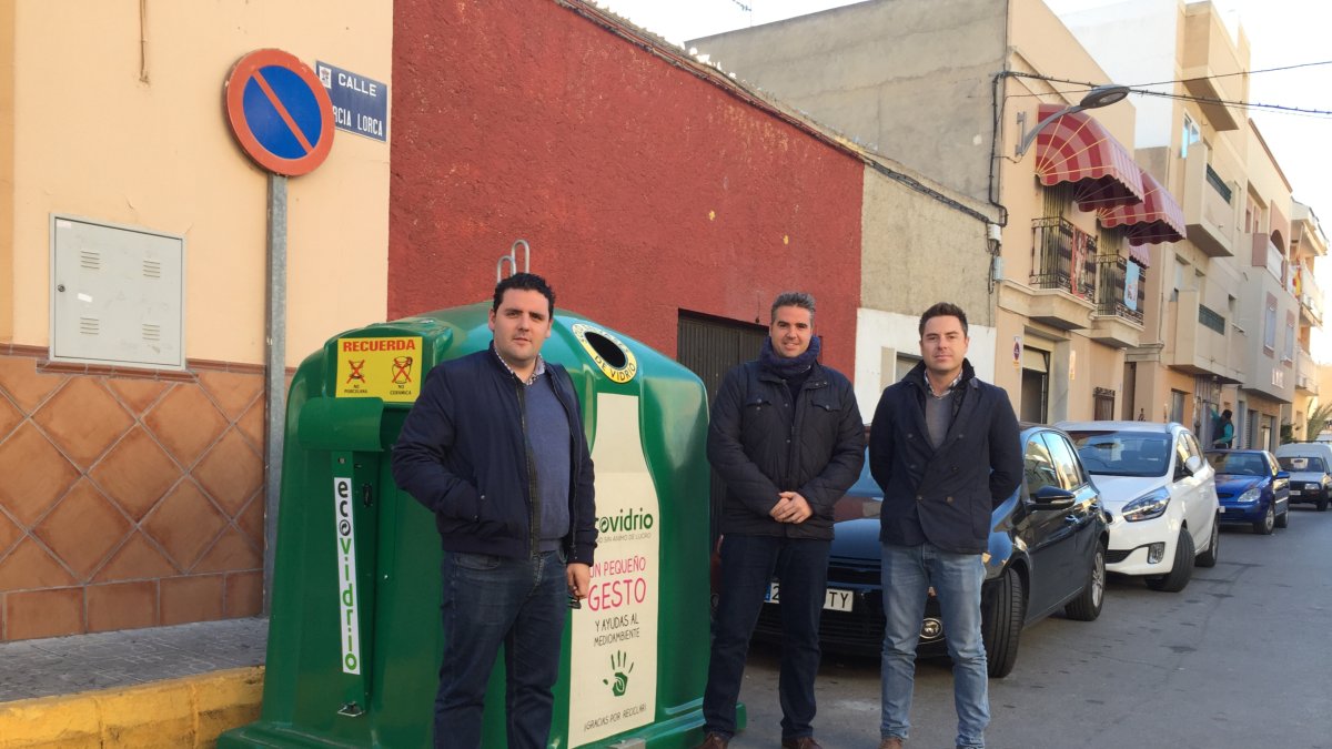 Contenedor de reciclaje de Viator.
