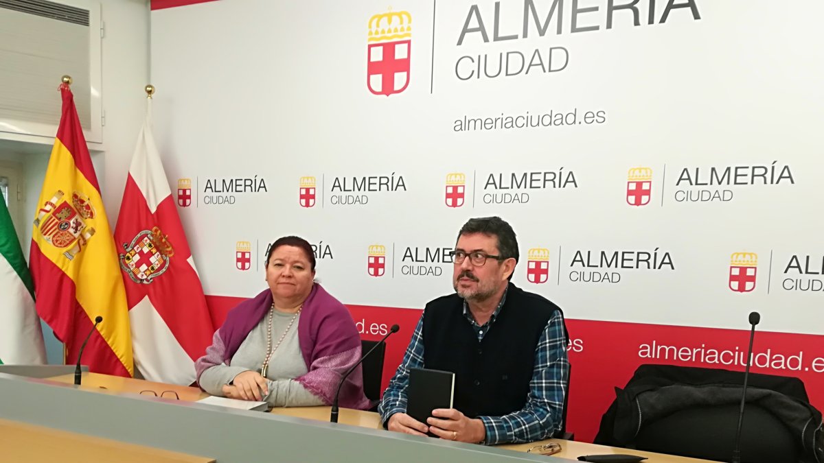 Amalia Román y Rafael Esteban durante la rueda de prensa