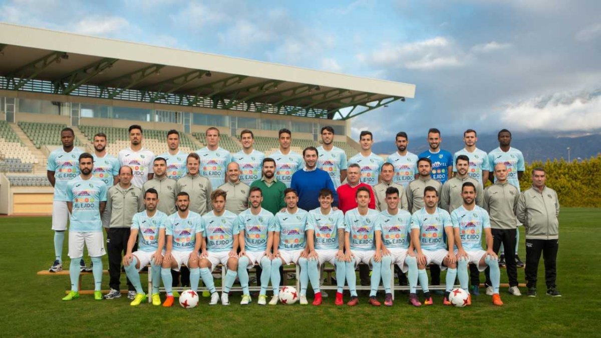 Foto oficial de la plantilla celeste.