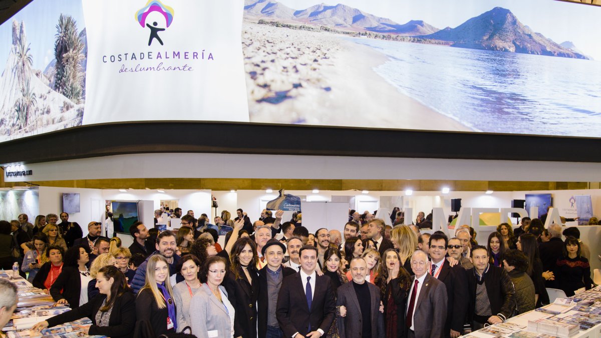 Sesión inaugural en Fitur en el stand de Almería.