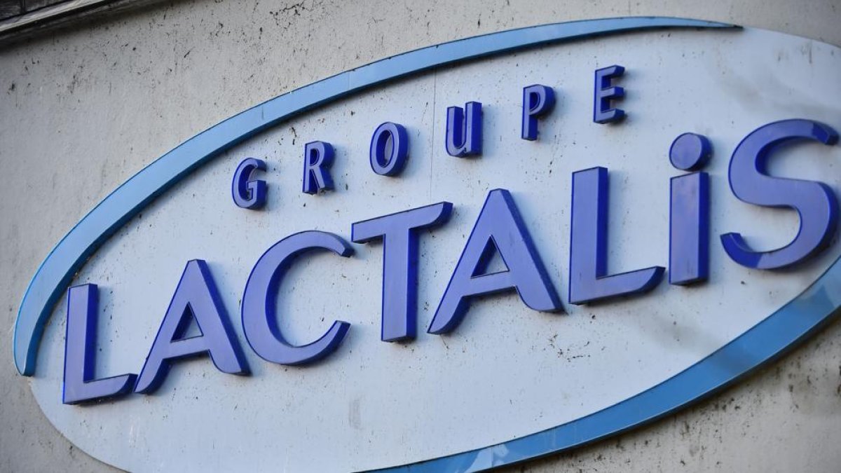 Lactalis toma esta medida tras la aparición de varios casos de salmonela.