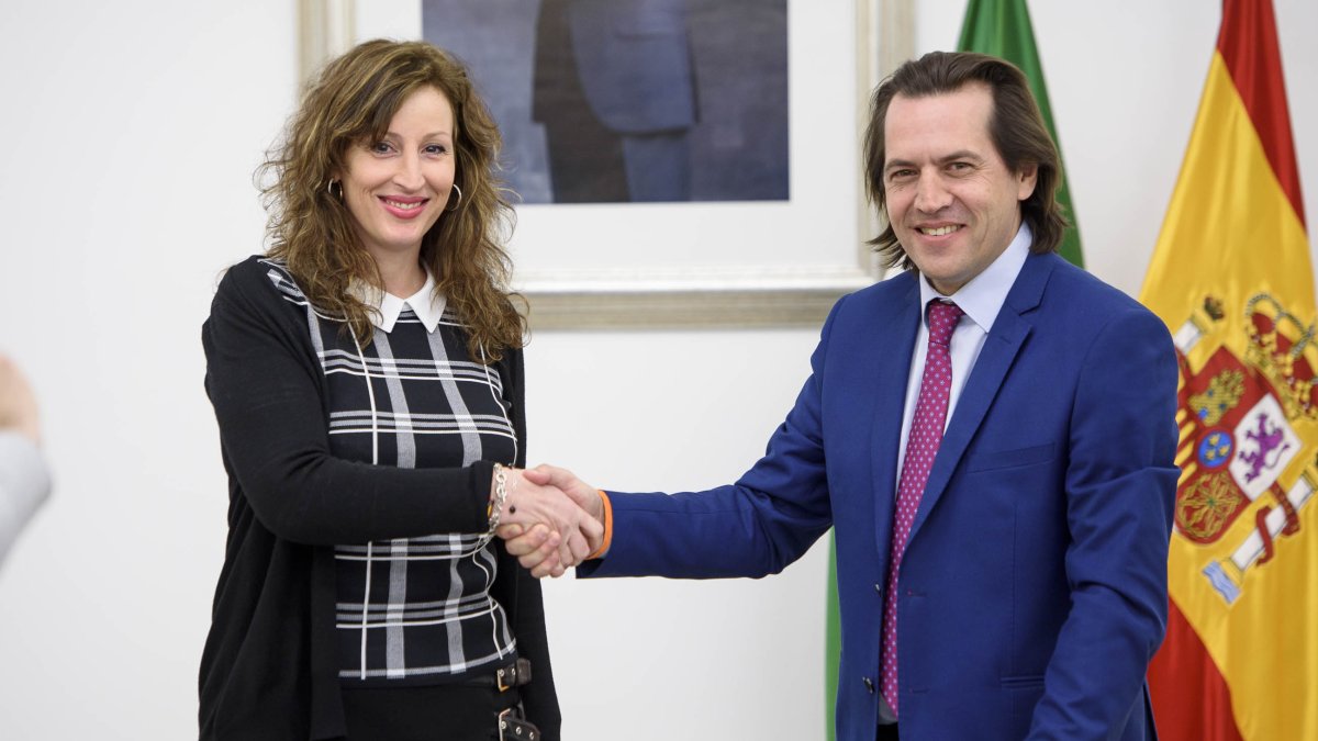 PP (María del Mar Vázquez) y Cs (Rafael Burgos) se dan la mano con el presupuesto
