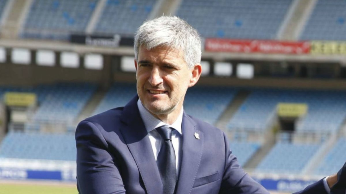 Roberto Olabe justifica el desembarco de jugadores en España.