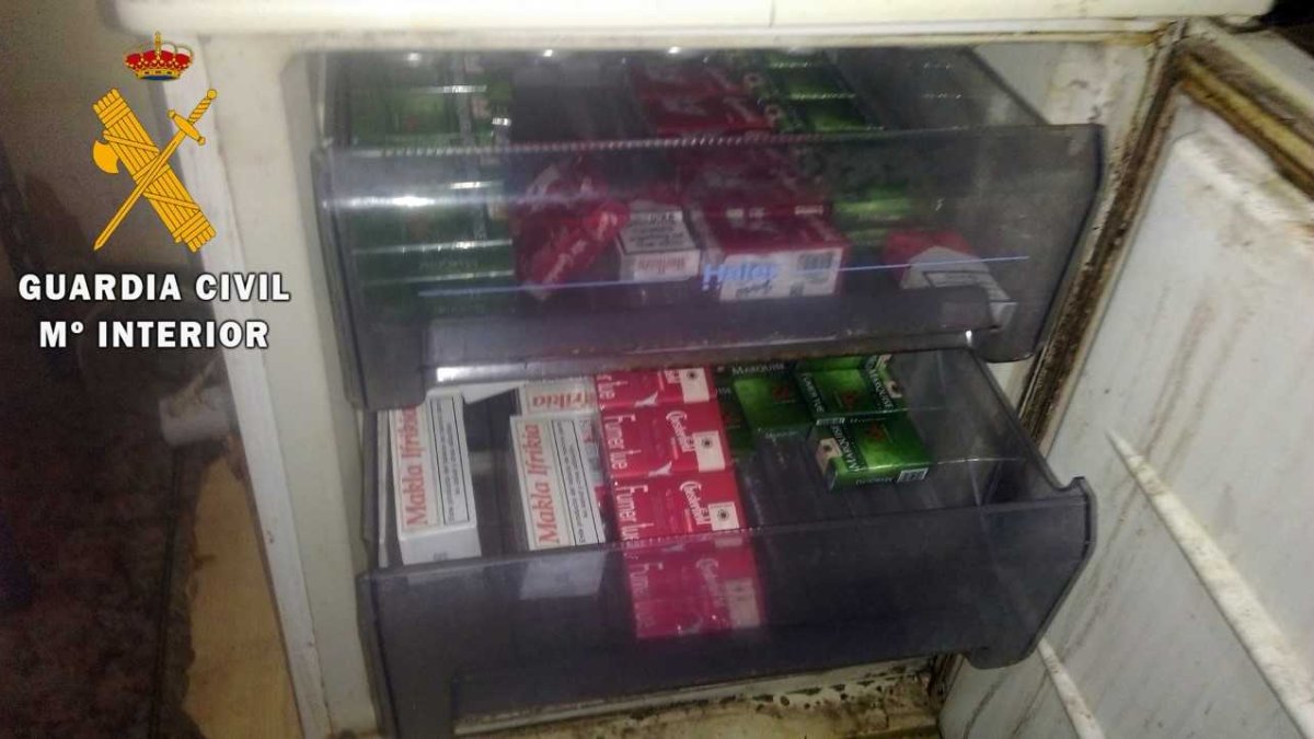126 estaban ocultas en el congelador de un locutorio.