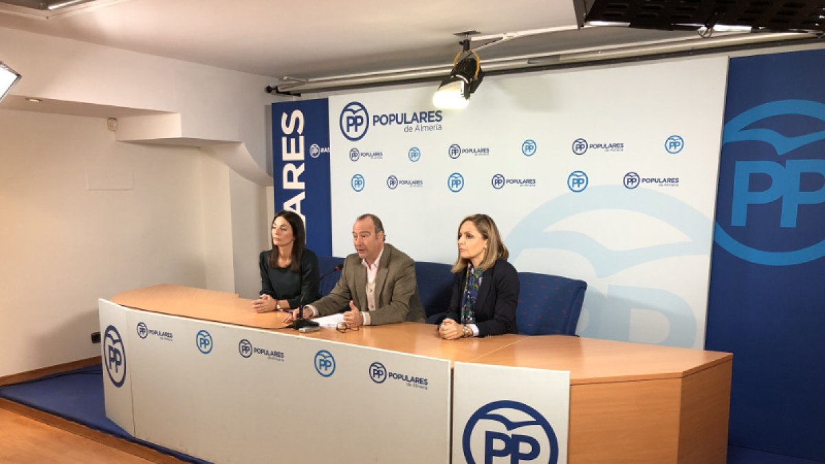 Senadores del PP.
