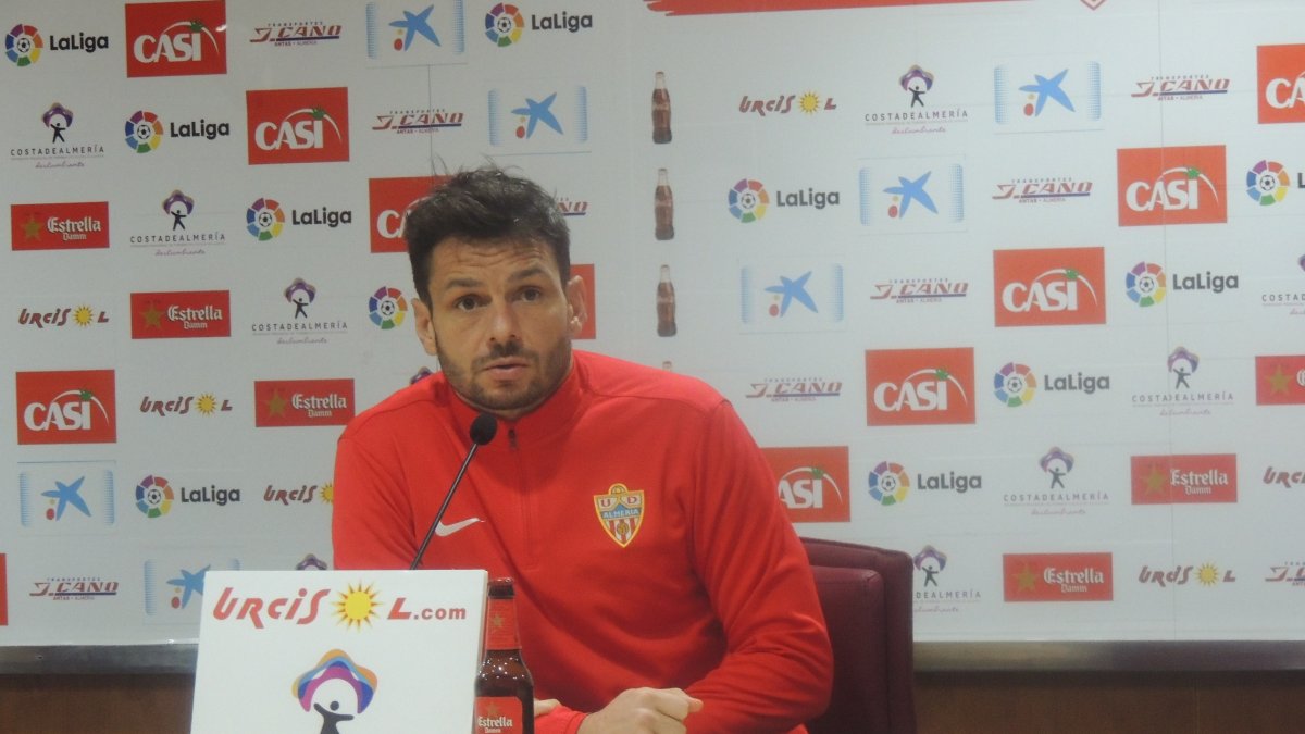 René, en rueda de prensa.