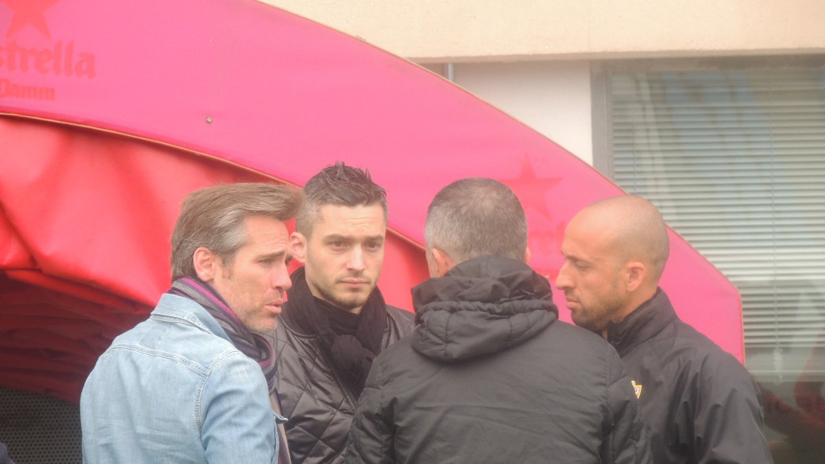 La imagen del día: el agente de Sulayman con Corona y Lucas.