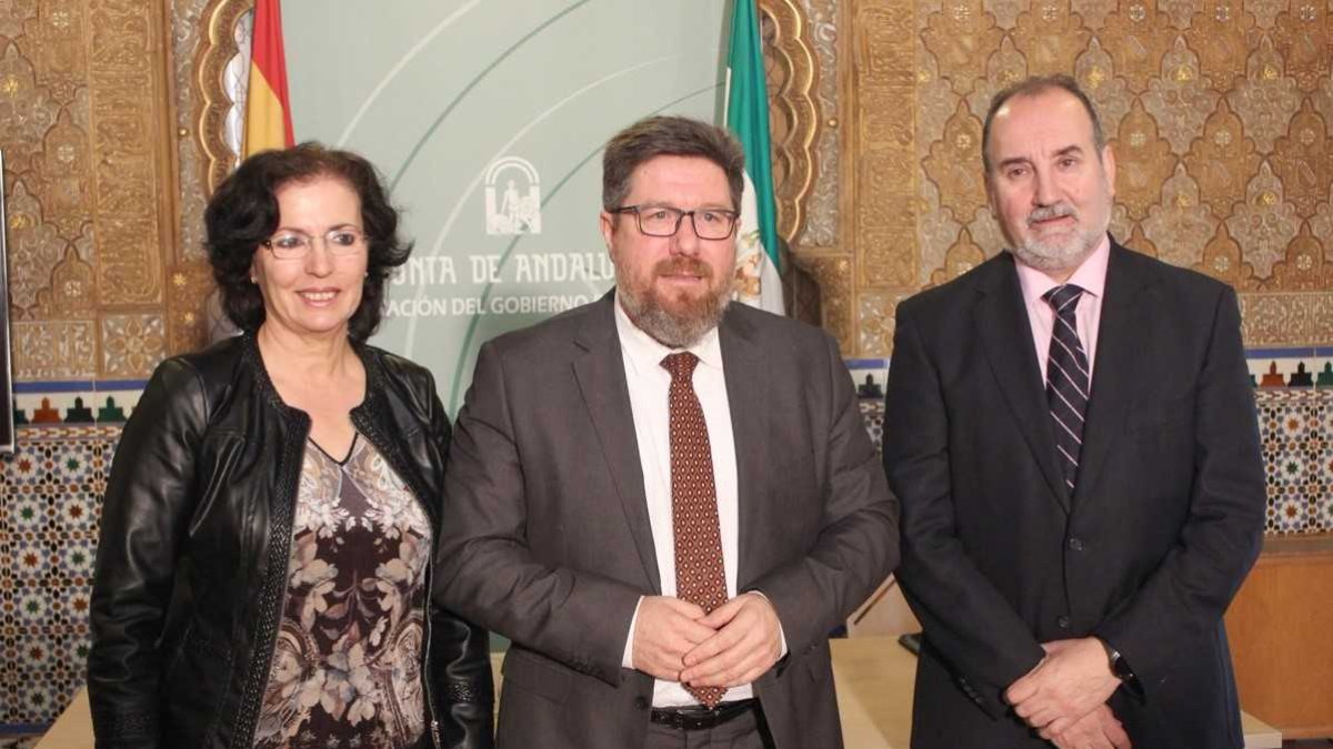 El consejero de Agricultura presenta en Almería la presencia andaluza en  Fruit Logistica 2018.