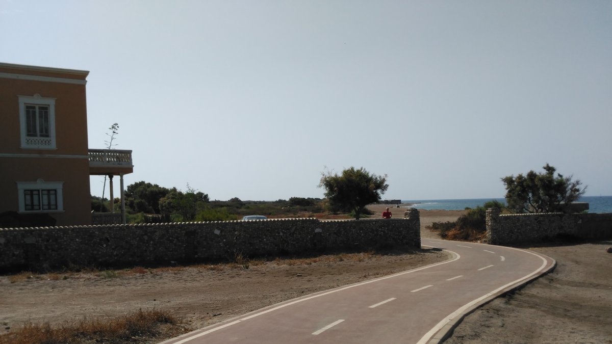 Zona de prolongación del paseo marítimo junto a La Marina.