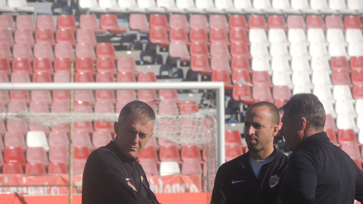 No nos quedemos de brazos cruzados ante lo que viene.