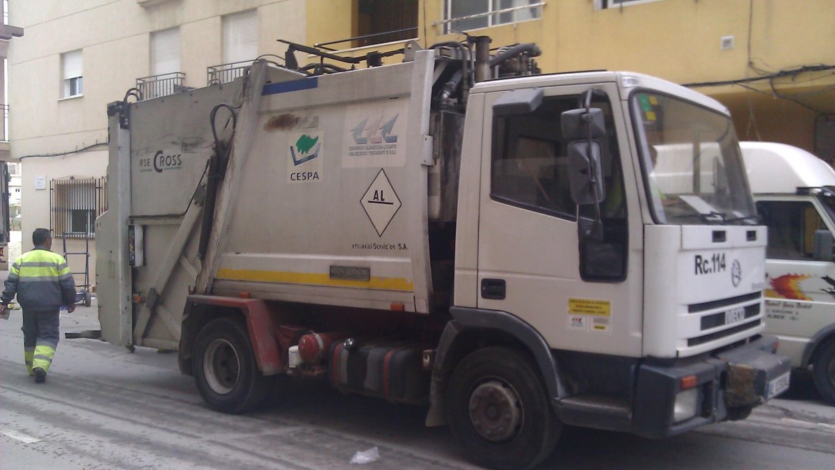 Camión de recogida de residuos del Consorcio Almanzora-Levante-Los Vélez.
