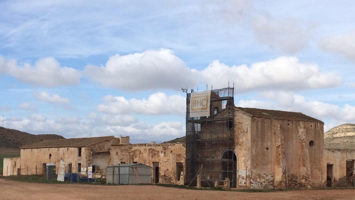 El Cortijo del Fraile durante los trabajos de consolidación realizados en 2015.