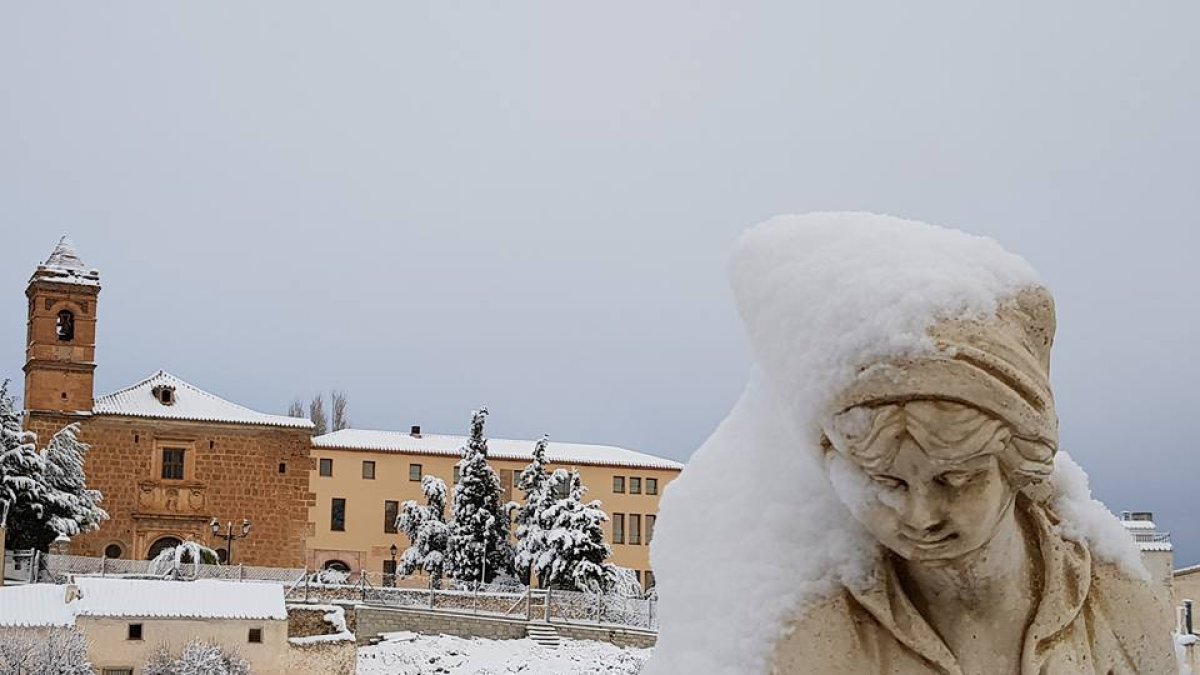 La nieve dejó bellas estampas a su paso, como esta en Vélez-Blanco (foto de Dietmar Roth).
