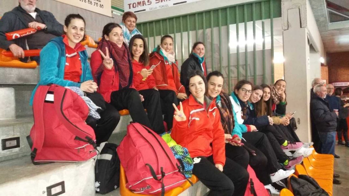 Las jugadoras almerienses en el pabellón de Los Planos.