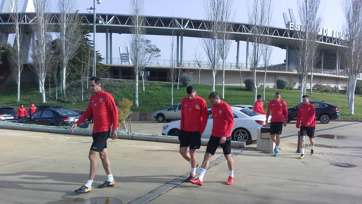 Los jugadores rumbo al Anexo.