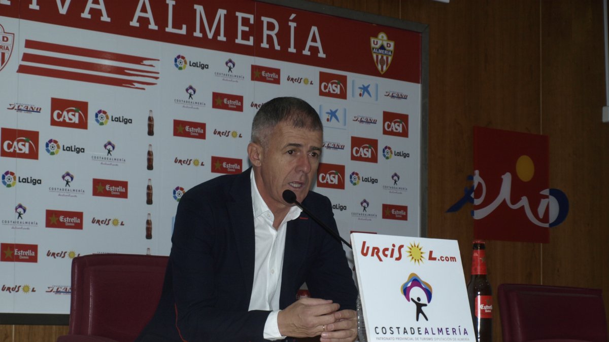 Lucas Alcaraz en rueda de prensa.