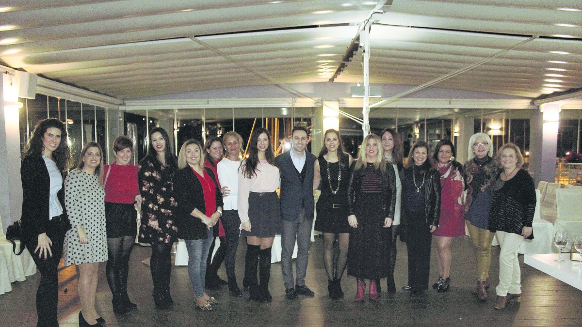 Ana Cámara, Encarna Hdez., Soledad Mesas, Inma López, Saray Sánchez, Mª Carmen Vargas, Sonia Toscano, Carolina Abad, Alejandra Abad, Susana Ruiz-Coll