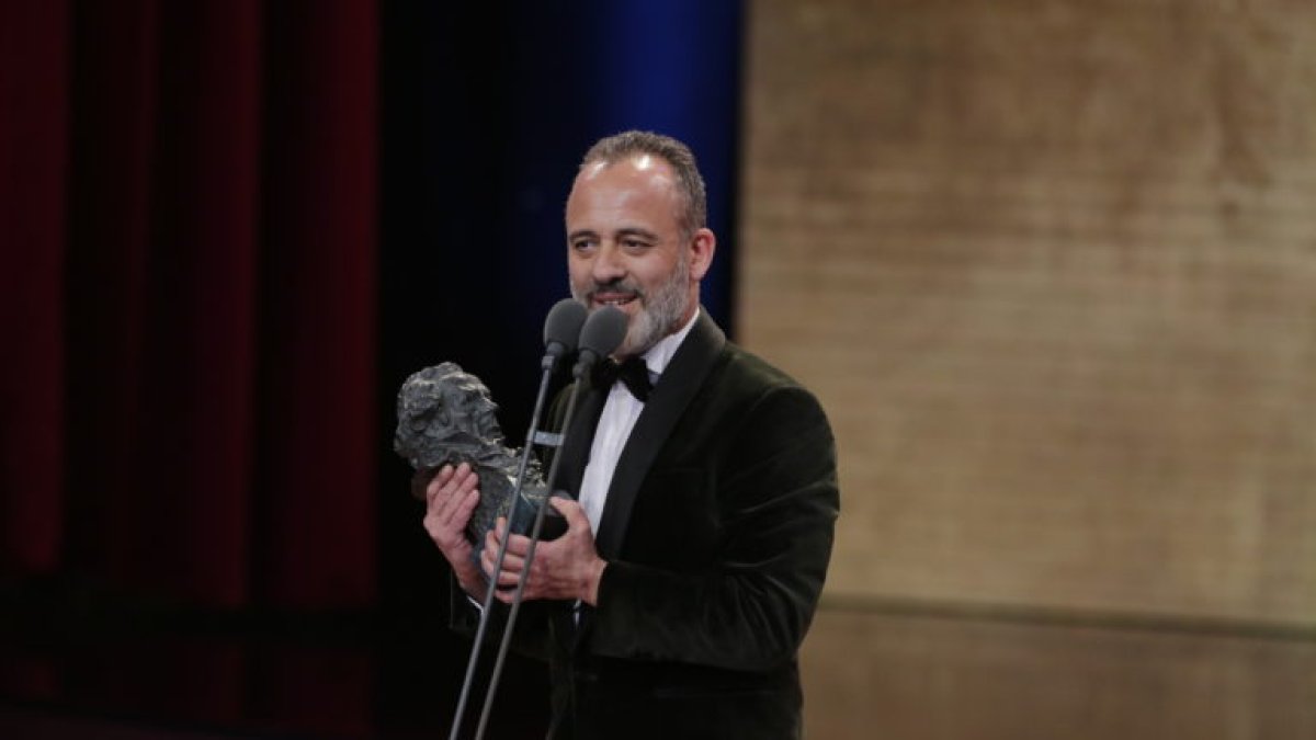 Javier Gutiérrez, con el Goya a mejor actor por la película de Martín Cuenca. (Foto: Miguel Córdoba / Premios Goya)