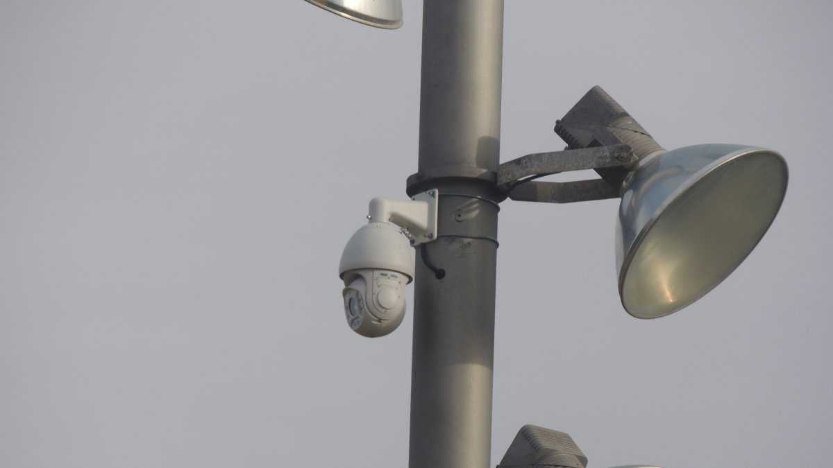 La cámara que graba el trabajo diario en el Anexo.