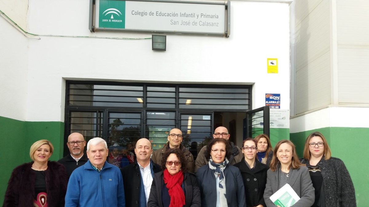 La delegada Gracia Fernández ha visitado el colegio José de Calasanz.