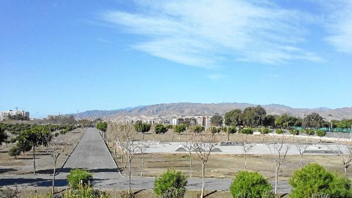 La parcela sigue igual años después de la concesión.