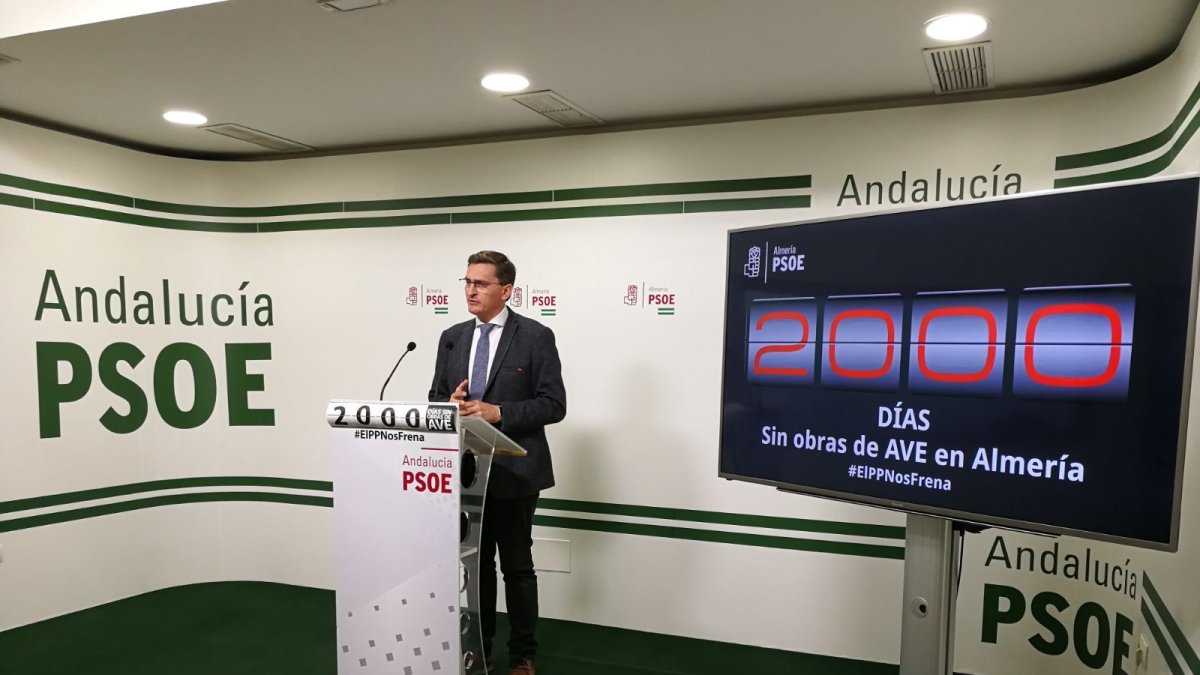 José Luis Sánchez Teruel, esta mañana en la sede del PSOE.
