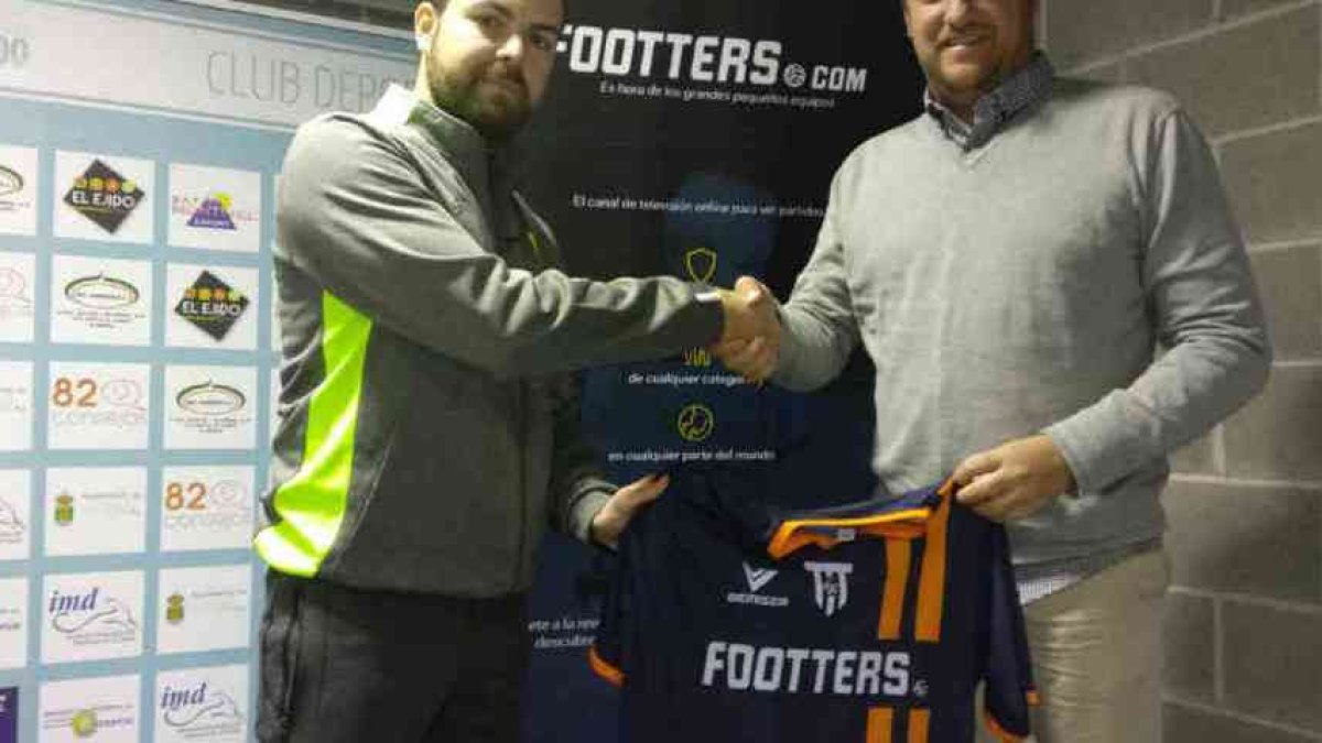 El CD El Ejido sigue sumando apoyos.