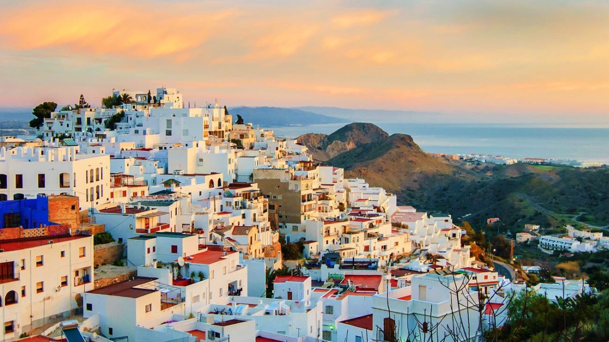 La zona de la costa es la que aglutina más apartamentos turísticos.