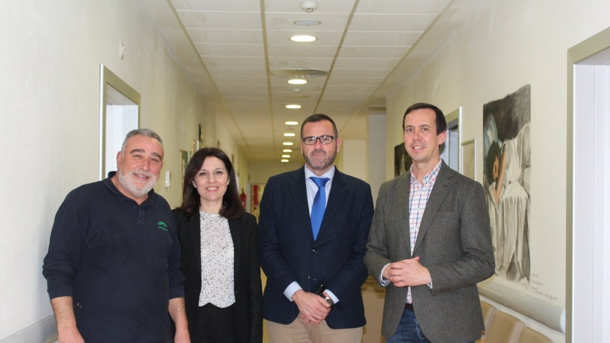 Frabcisco José Martín con el delegado y Magdalena Cantero.