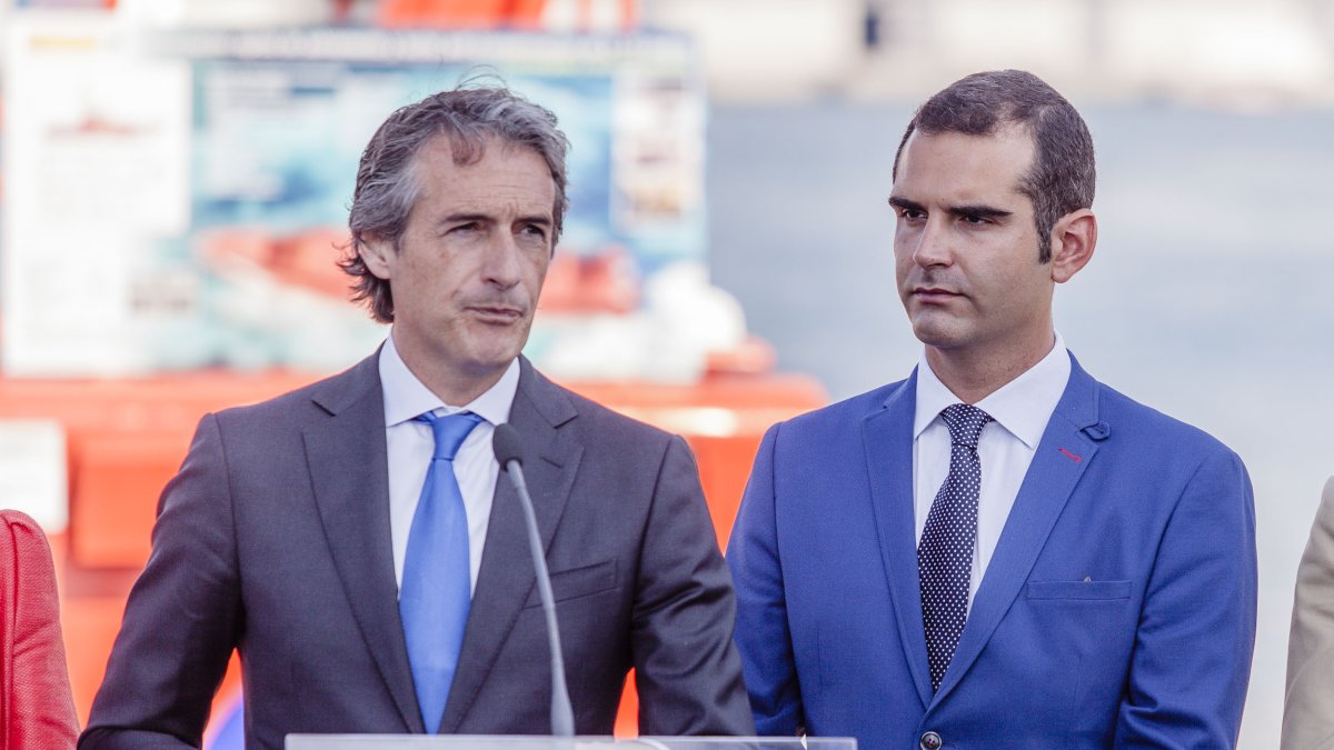 El ministro de Fomento, de La Serna.