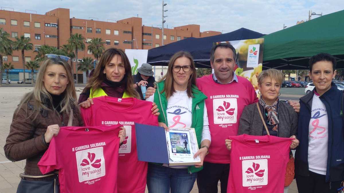 Foto de familia de la organización.