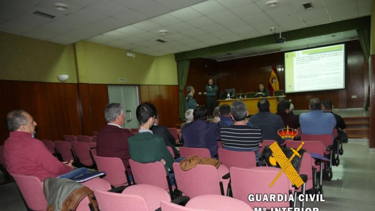 Encuentro en la Comandancia de Almería