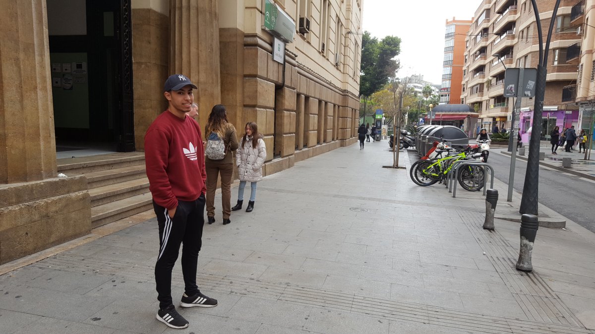 Mehdi Riadi supera los 300.000 seguidores en Instagram.