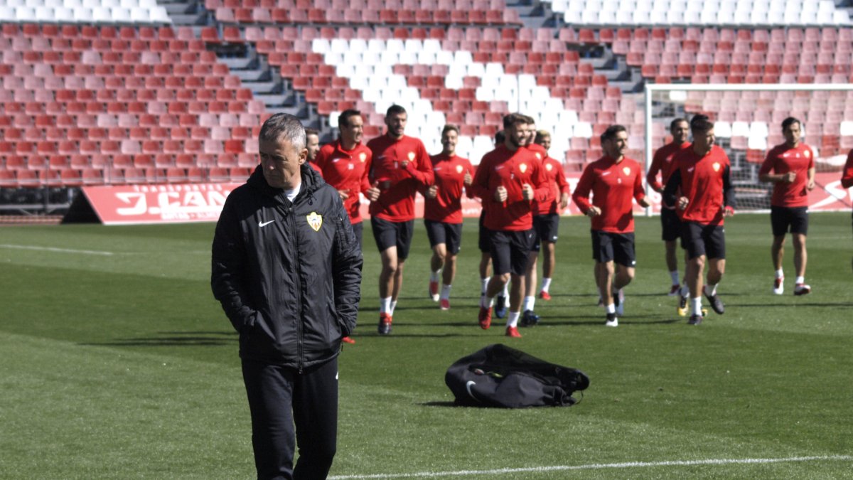 Lucas Alcaraz lamenta la lesión de Fran Rodríguez.