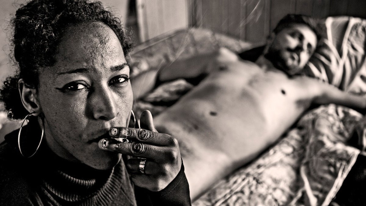 Rostros y cuerpos al desnudo en ‘Prostitución’.