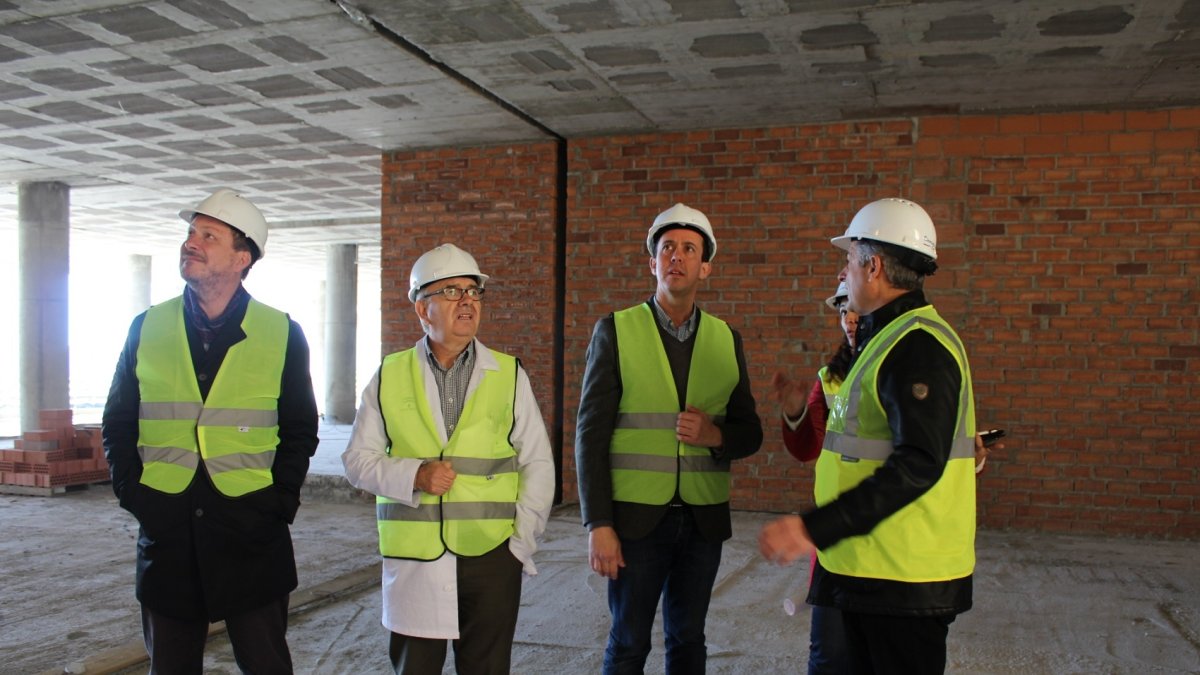 Visita a las obras del futuro Materno-Infantil.