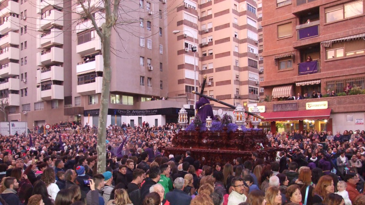Aunar tradición e innovación, uno de los alicientes de la Semana Santa almeriense.