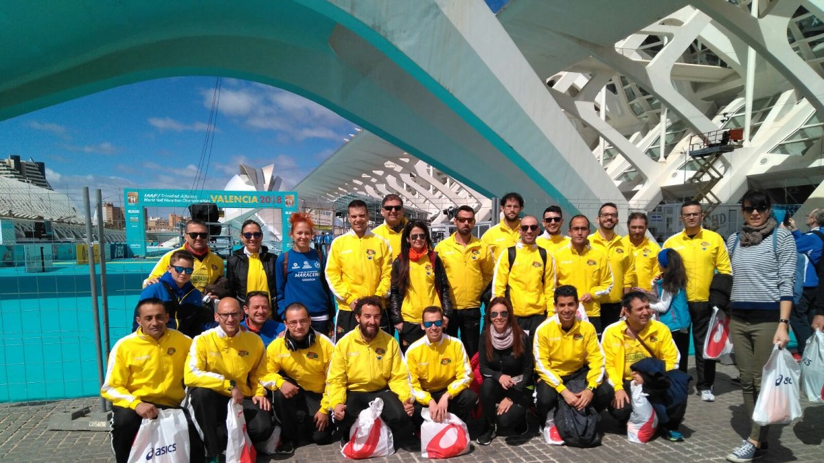 Corredores con la nueva equipación en Valencia.