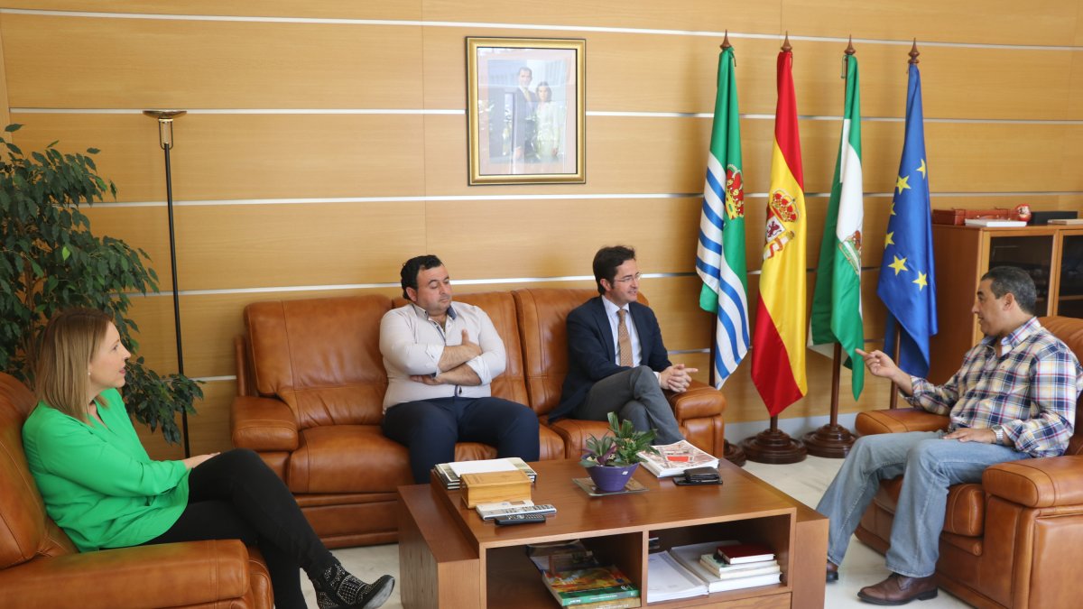 El entrenador hablanco con Paco Góngora.