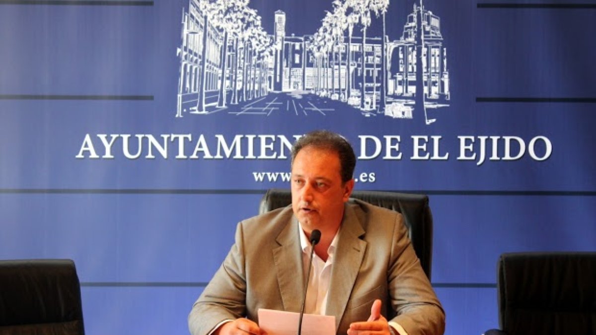 José Francisco Rivera en una comparecencia en el Ayuntamiento.