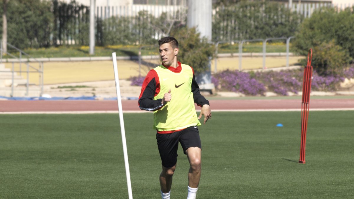 Rubén Alcaraz en el campo Anexo.