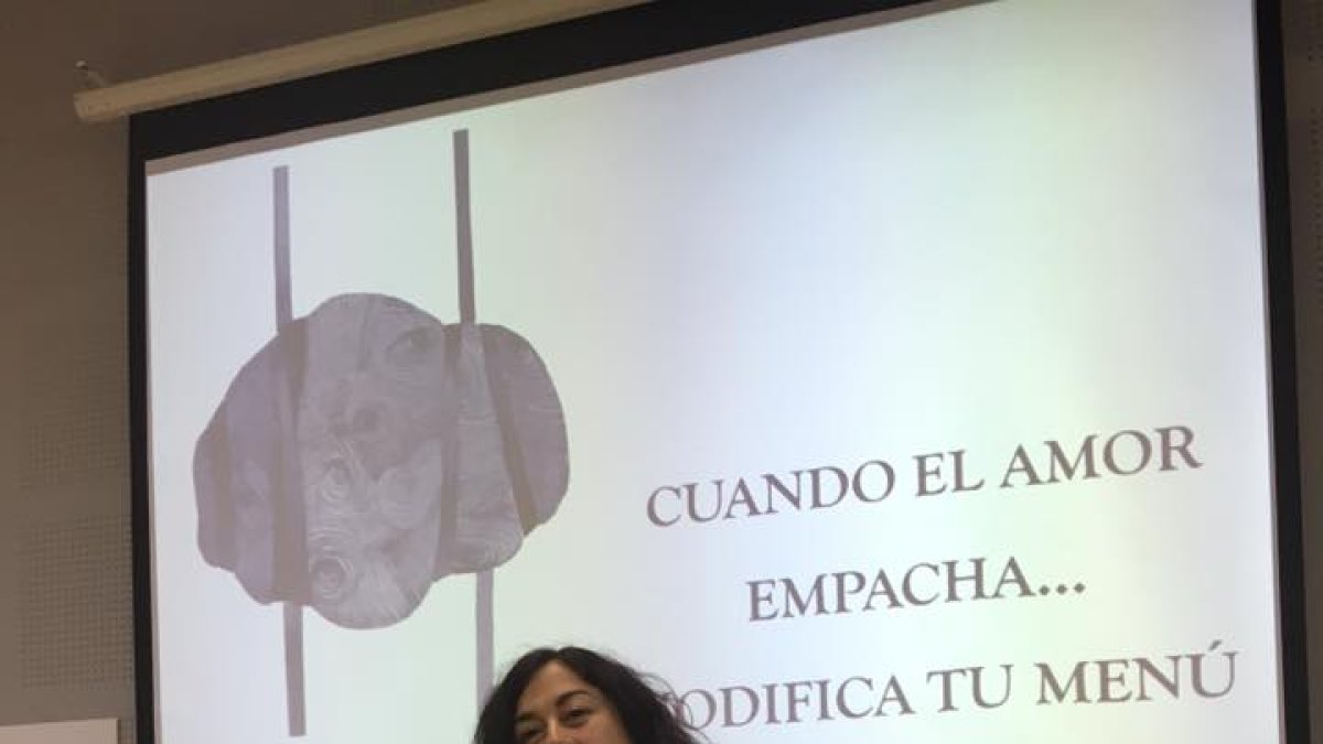 Carmen Ruiz Repullo durante una conferencia.