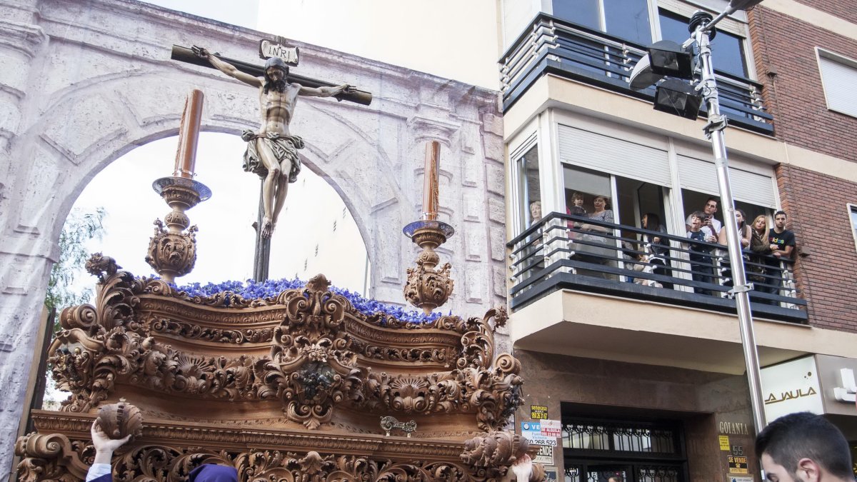 Todas las procesiones salen a la calle con seguro