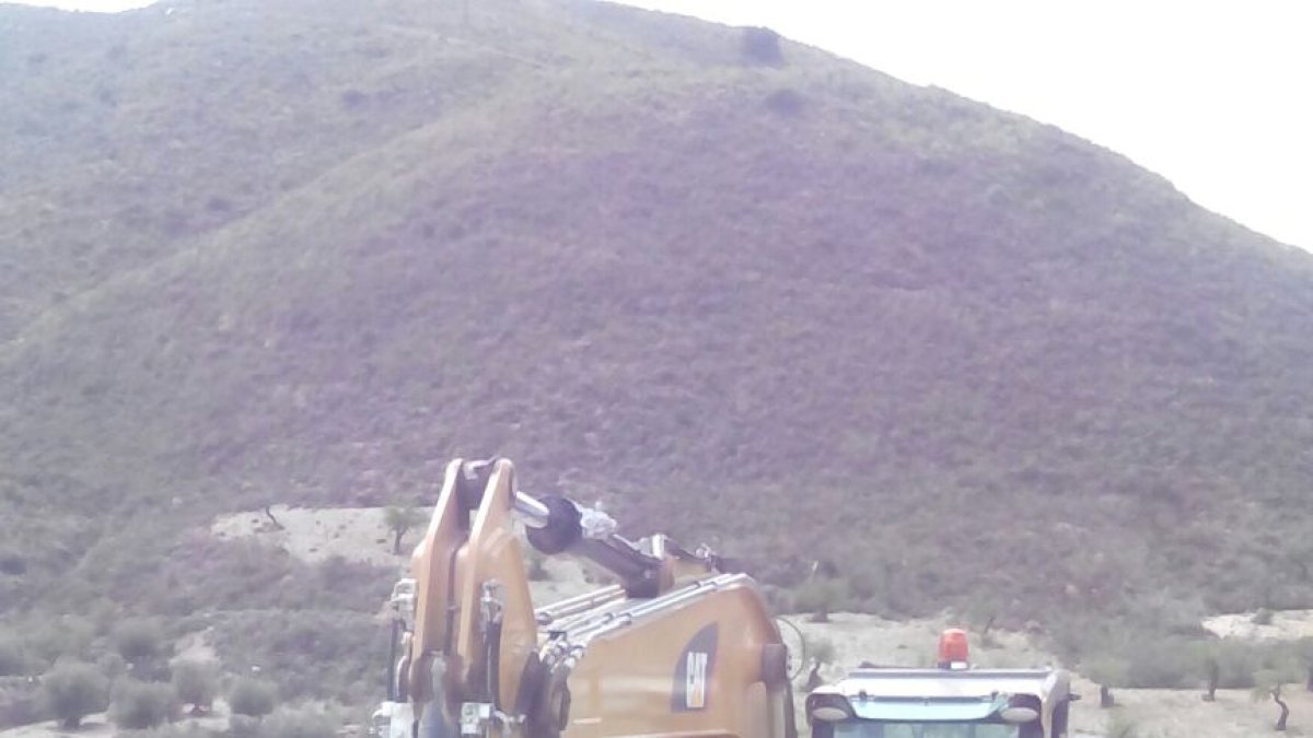 Obras  de construcción de un depósito en Lubrín.